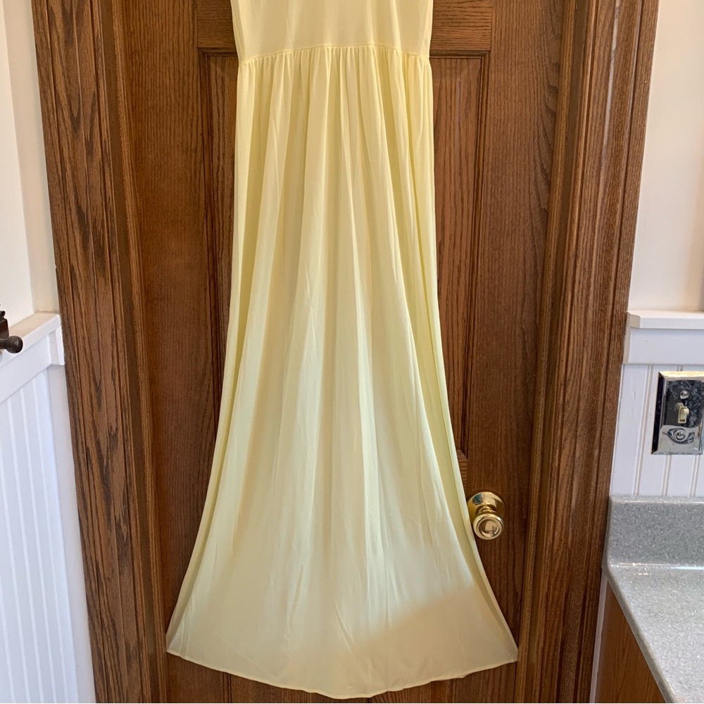 Vintage Snowdon Nightgown - Picture 5 of 9